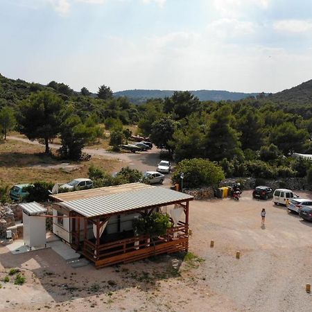 Mobile Home Tomic Tisno Exterior photo