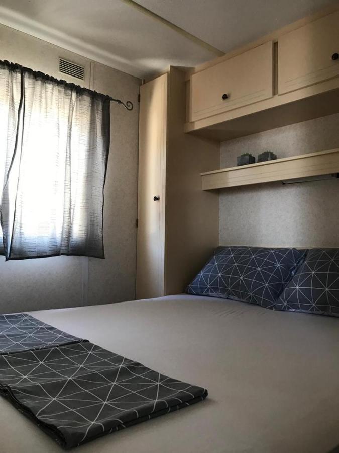 Mobile Home Tomic Tisno Exterior photo